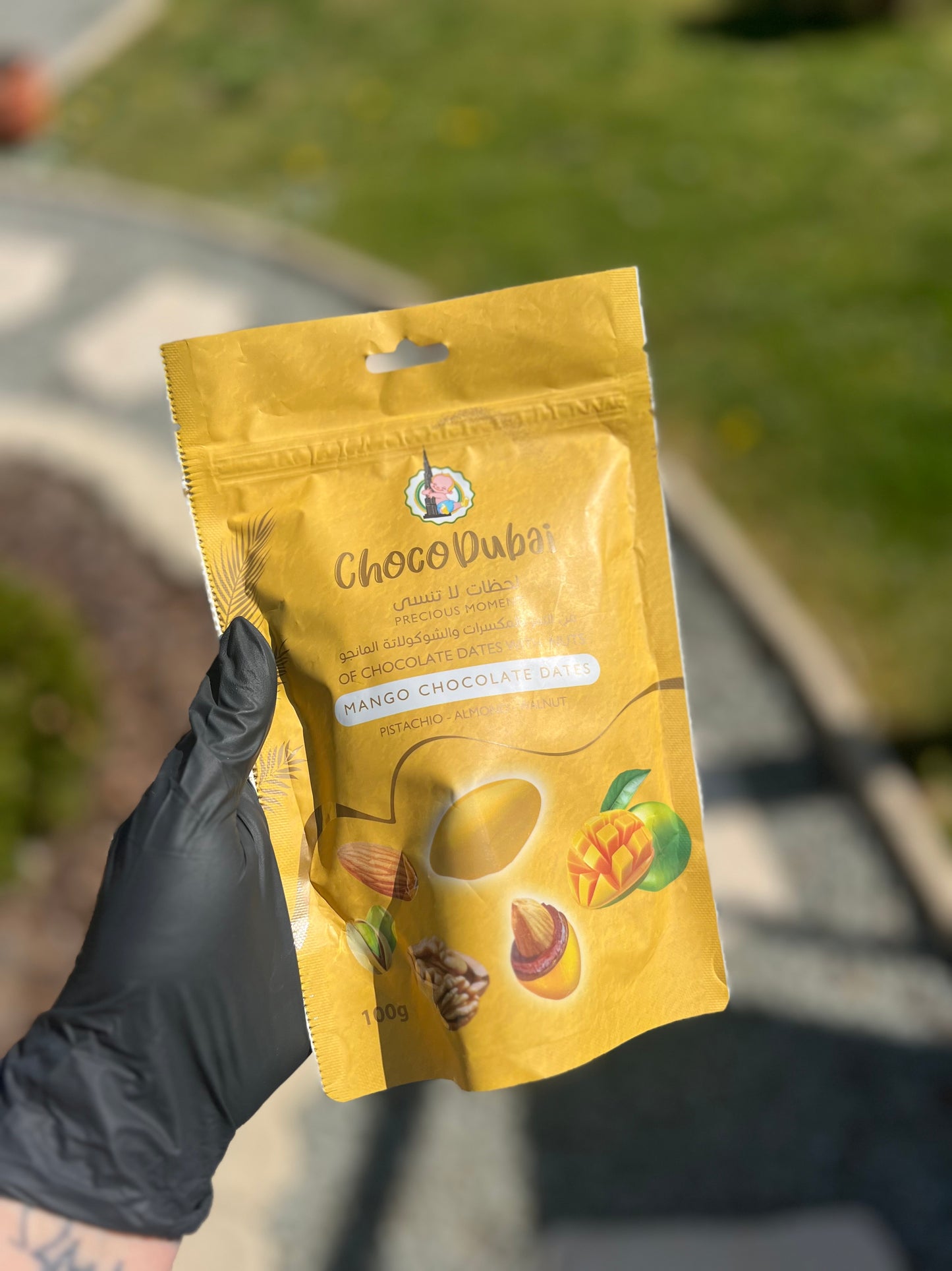 Dattes enrobées de chocolat made Dubaï