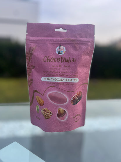 Dattes enrobées de chocolat made Dubaï
